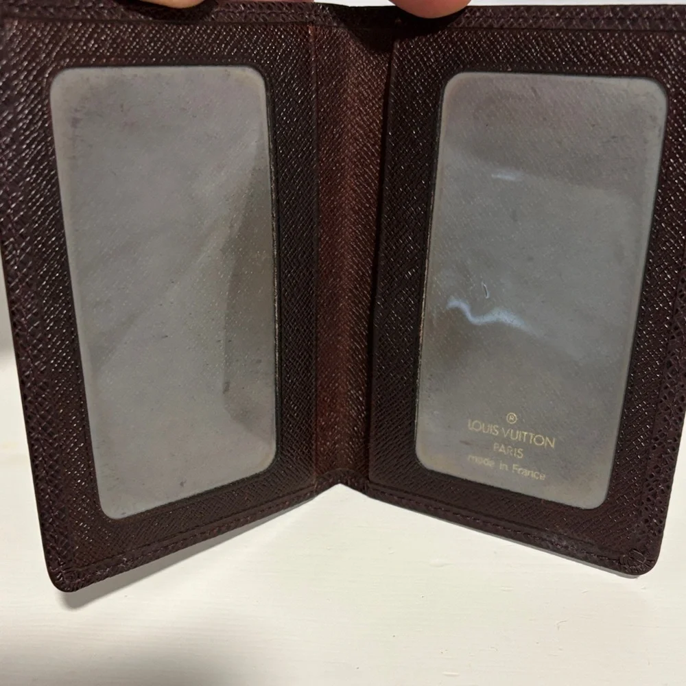 Louis Vuitton Dark Brown Textured Cover - Picture 3 of 6